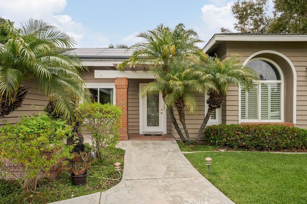 3533 Shallow Brook Ln, Orange, CA 92867-2054
