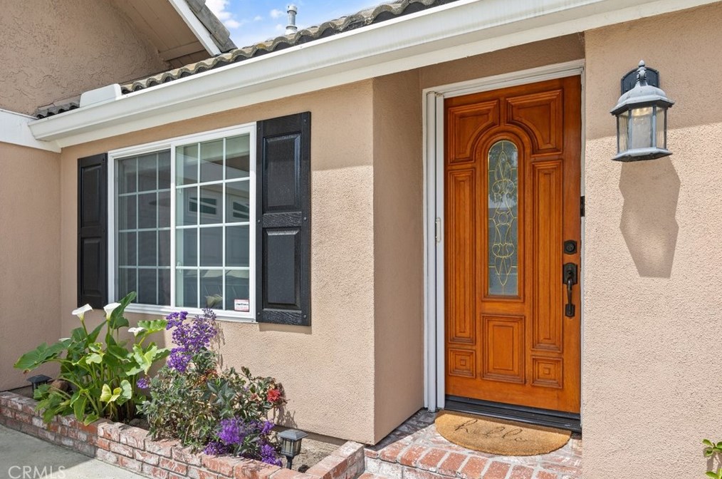 19127 Poseidon Ave, Artesia, CA 90703-6816