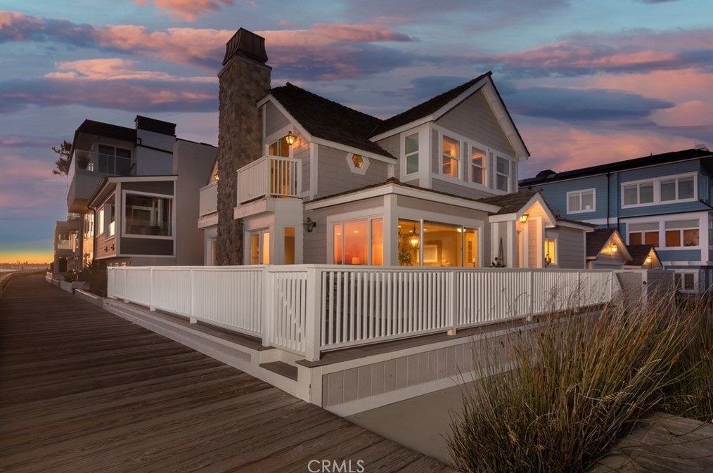 5 67th Pl, Long Beach, CA 90803-4516