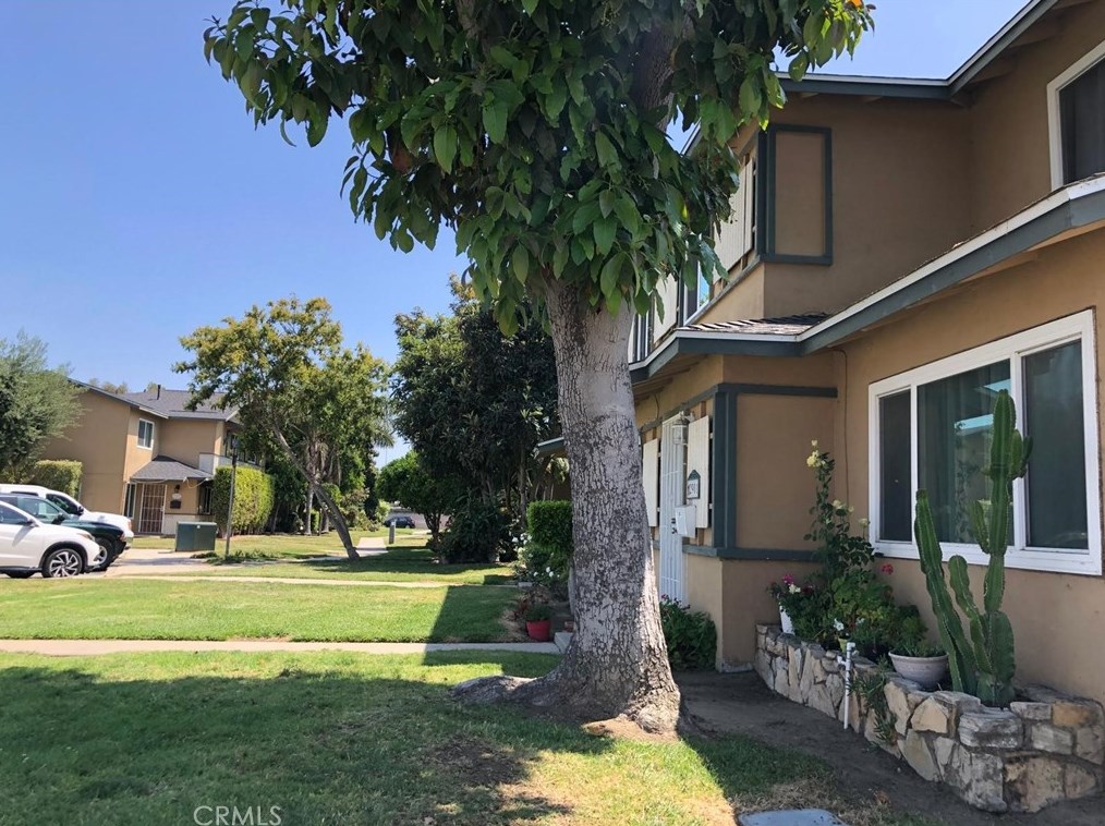 12901 Mesquite Ln, Norwalk, CA 90650-3316