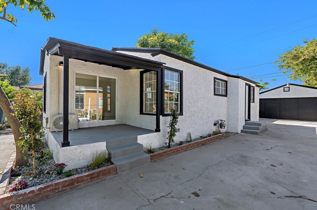 2055 Nord St, Compton, CA 90222-2408