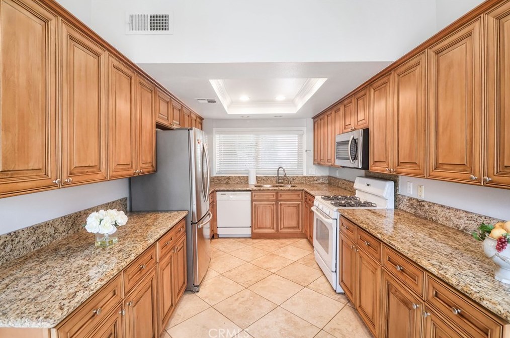 2510 Monterey Pl, Fullerton CA 92833-2031 exterior