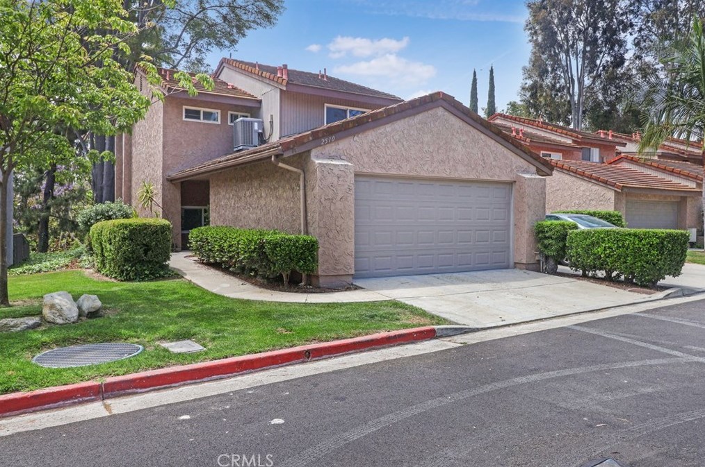 2510 Monterey Pl, Fullerton CA 92833-2031 exterior