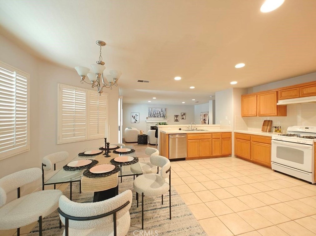 2453 Threewoods Ln, Fullerton CA 92831-1066 exterior