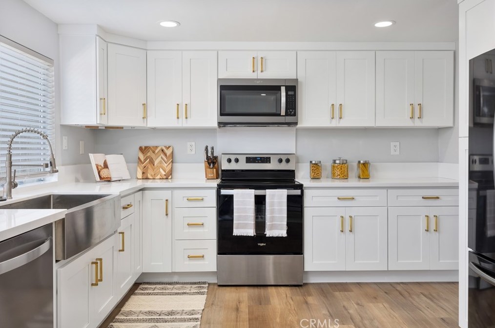 4721 Larwin Ave, Cypress CA  90630-3512 exterior