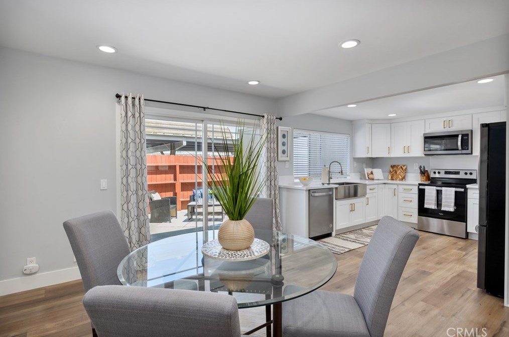 4721 Larwin Ave, Cypress CA  90630-3512 exterior