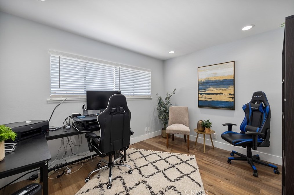 4721 Larwin Ave, Cypress CA  90630-3512 exterior