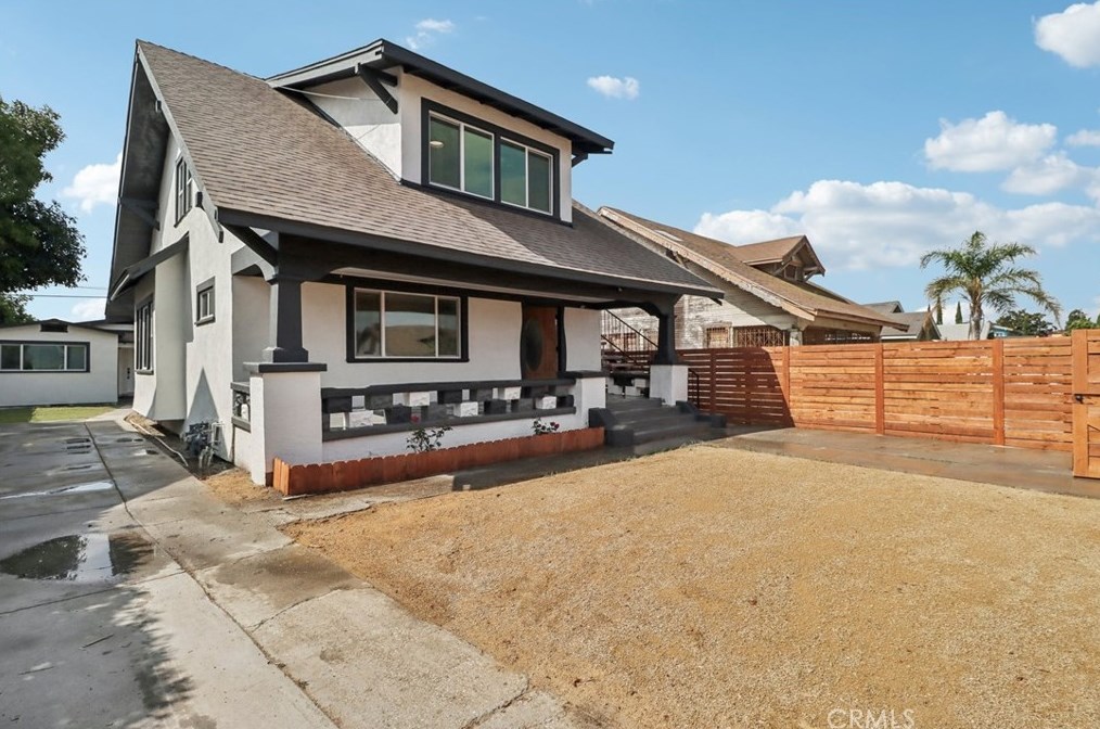 1226 Vernon Ave, Los Angeles CA  90011-3721 exterior