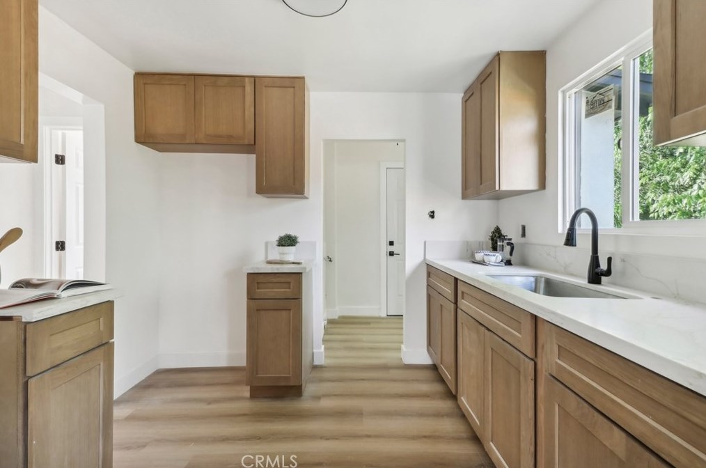 1226 Vernon Ave, Los Angeles CA  90011-3721 exterior