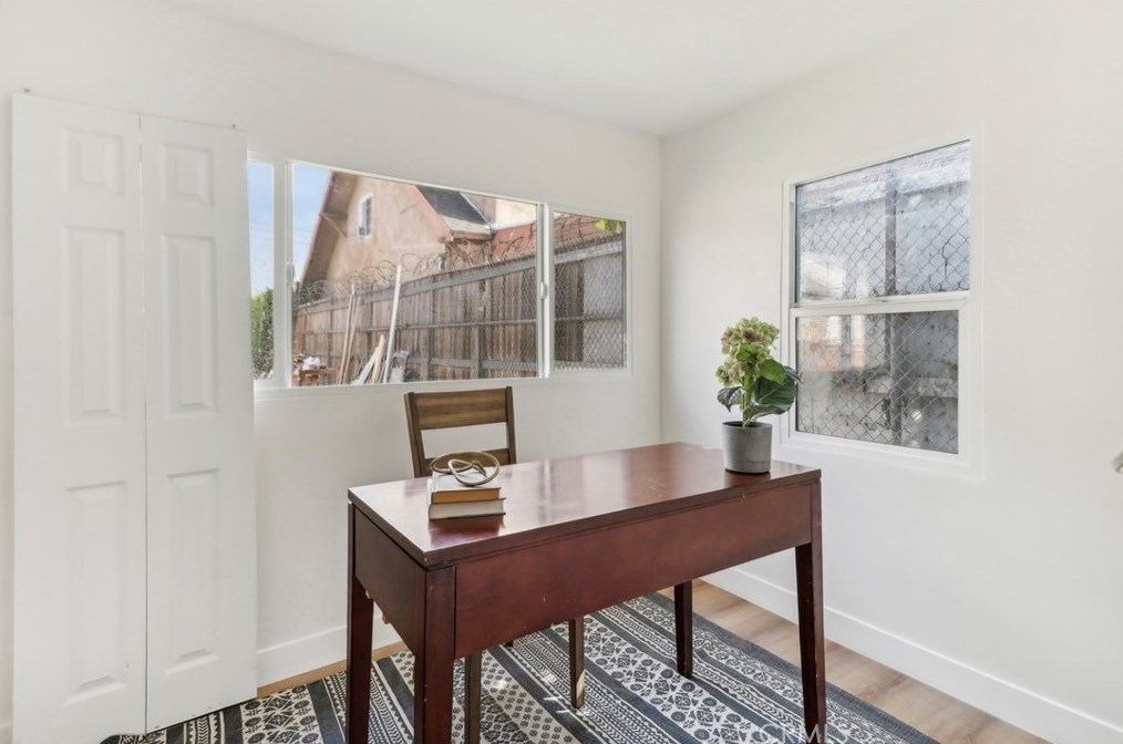 1226 Vernon Ave, Los Angeles CA  90011-3721 exterior