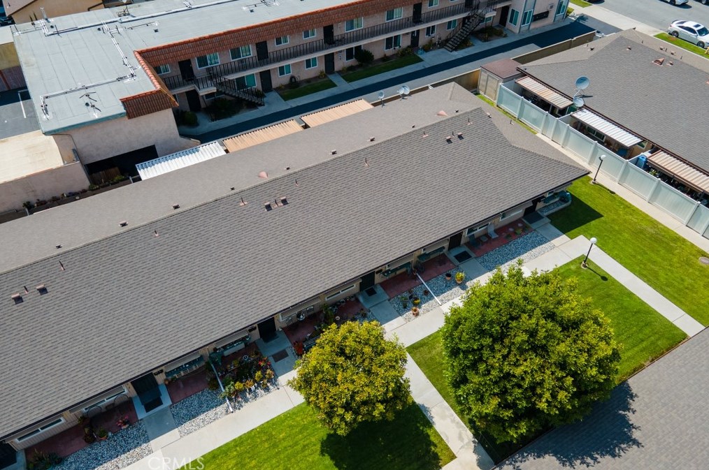 9908 Cedar St, Bellflower CA 90706-6910 exterior