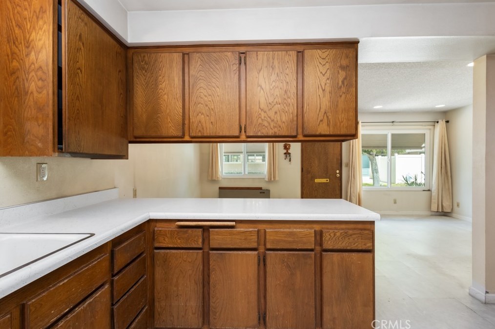 9908 Cedar St, Bellflower CA 90706-6910 exterior