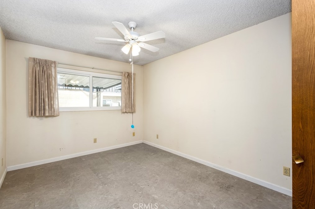 9908 Cedar St, Bellflower CA 90706-6910 exterior