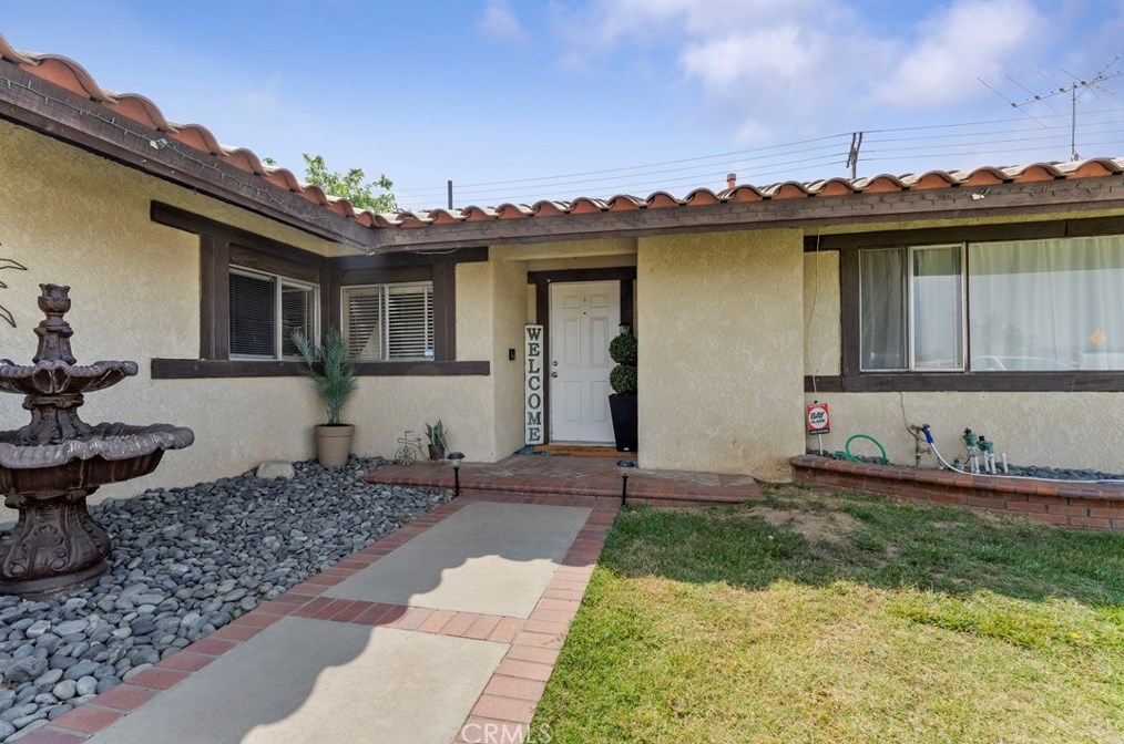 1146 River Dr, Norco, CA 92860