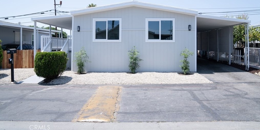 250 N Linden Ave #207, Rialto, CA 92376