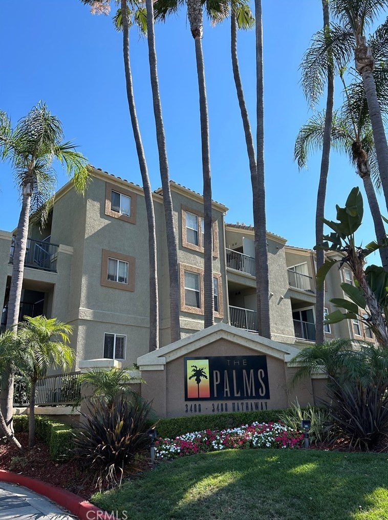 3472 Hathaway Ave, Long Beach, CA 90815-5412