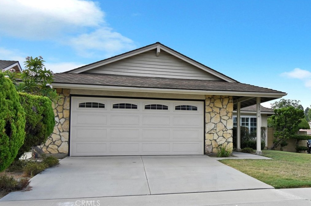 13714 Oak Crest Dr, Artesia, CA 90703