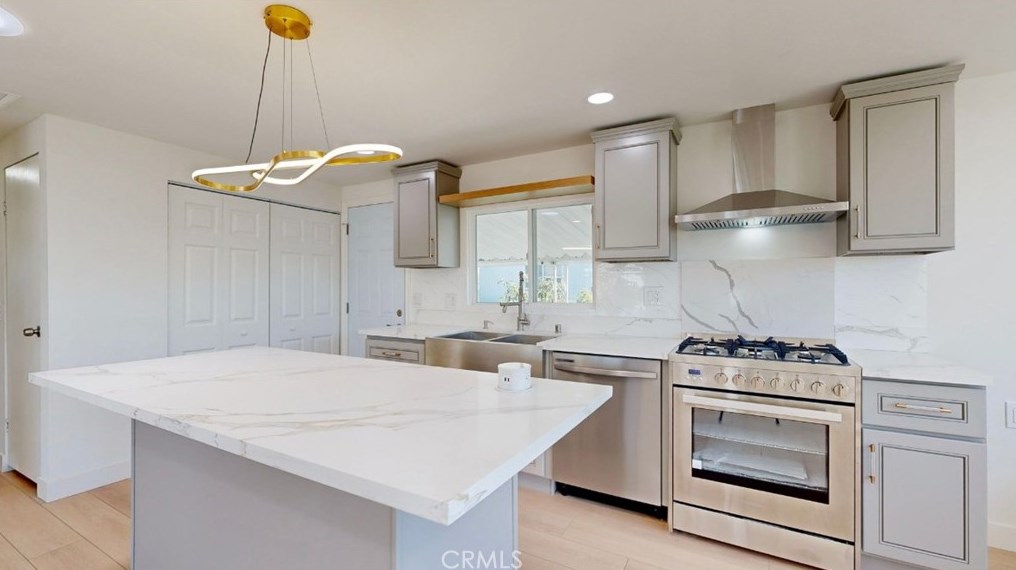 55 Walnut Via, Anaheim, CA 92801