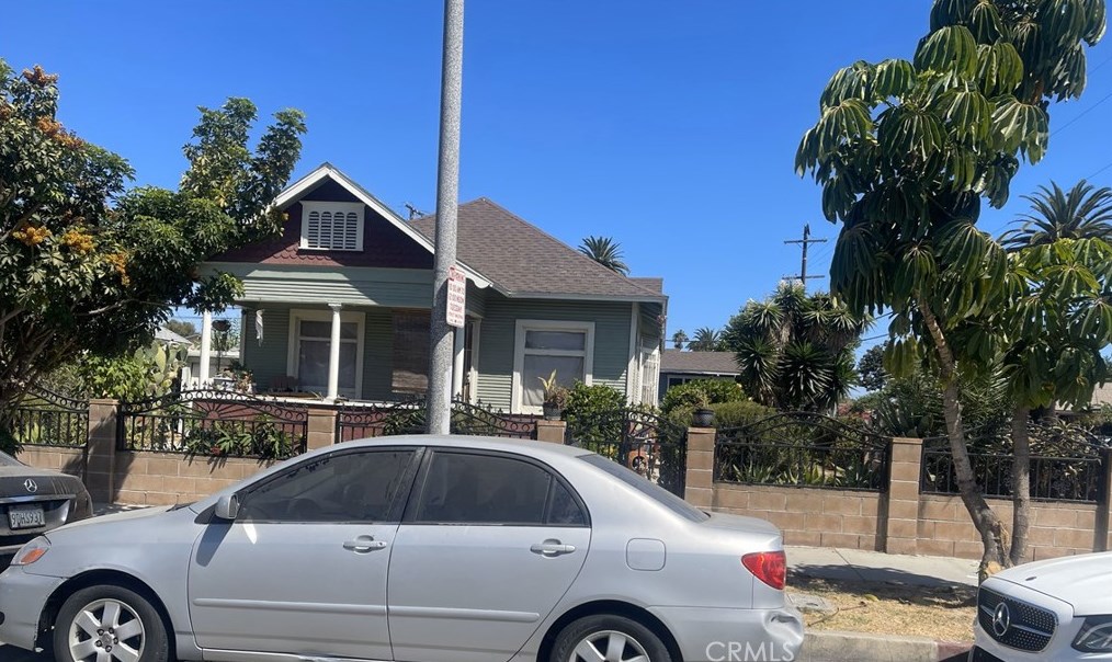 401 21st St, Long Beach, CA 90806-4804
