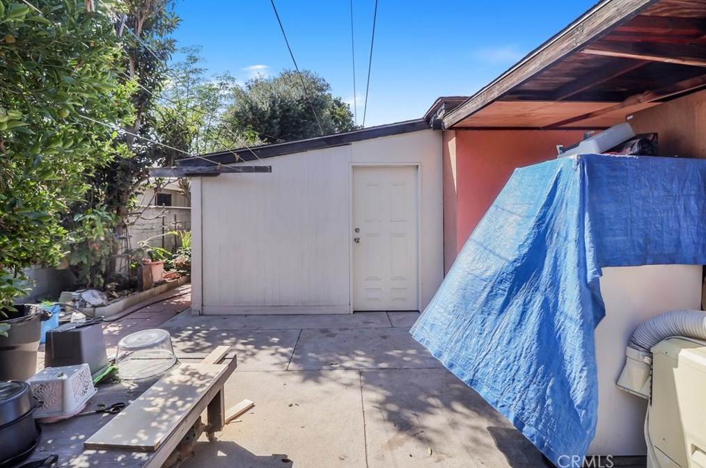 2462 Adriatic Ave, Long Beach, CA 90810