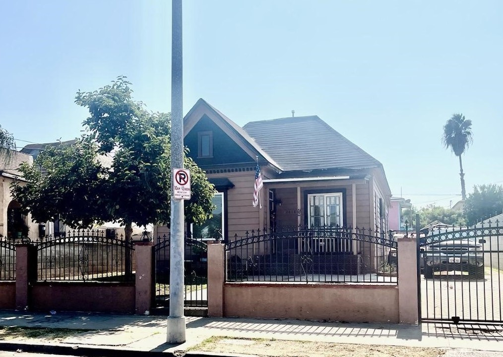 2618 Gleason Ave, Los Angeles, CA 90033-4129