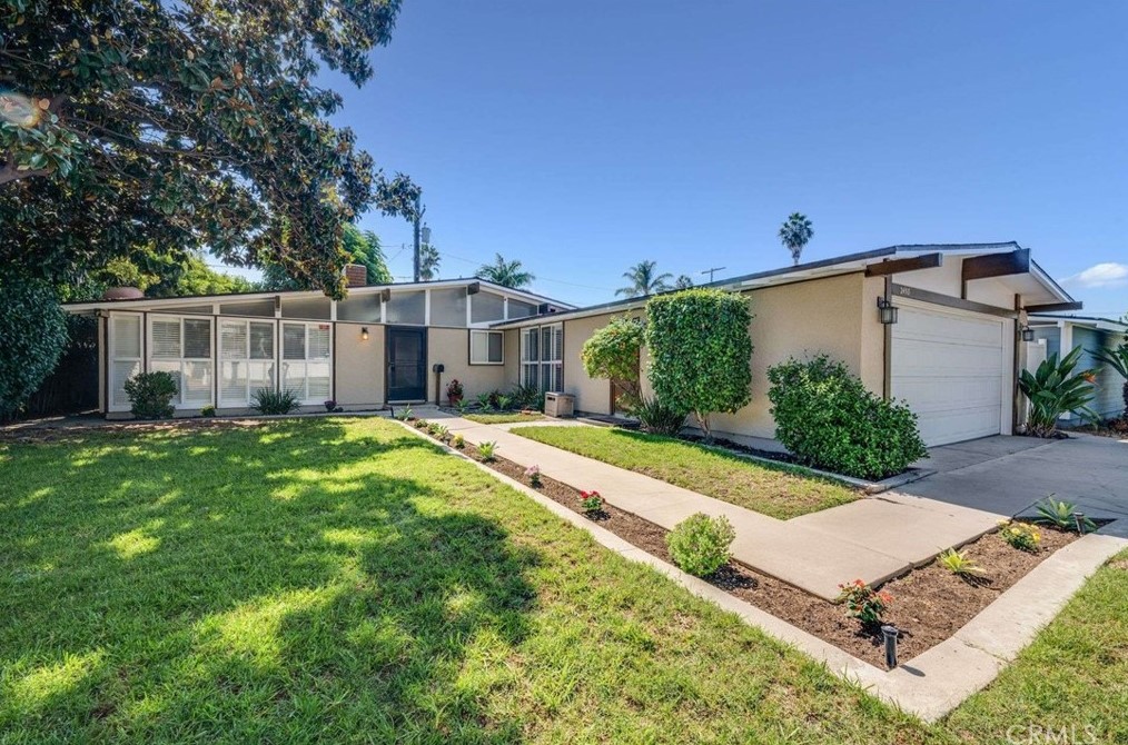 2458 W Transit Ave, Anaheim, CA 92804