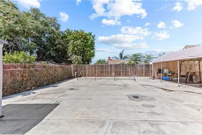 225 S Kern Avenue, Los Angeles, CA 90022 - Photo 24