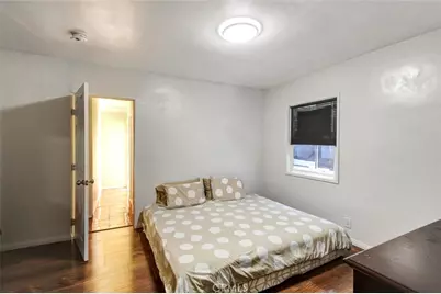 5864 Bonsallo Avenue, Los Angeles, CA 90044 - Photo 24