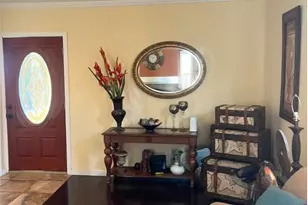 1821 S Curson Ave, Los Angeles, CA 90019 - Photo 2