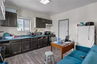 229 W 82nd St, Los Angeles, CA 90003 - Photo 10