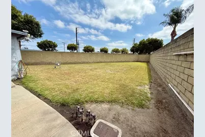 10055 Flower Street, Bellflower, CA 90706 - Photo 14