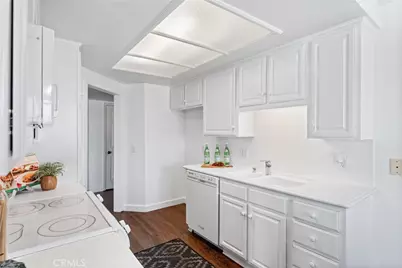 2700 E Panorama Drive #402, Signal Hill, CA 90755 - Photo 10