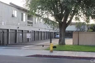 21913 Belshire Ave, Hawaiian Gardens, CA 90716 - Photo 2
