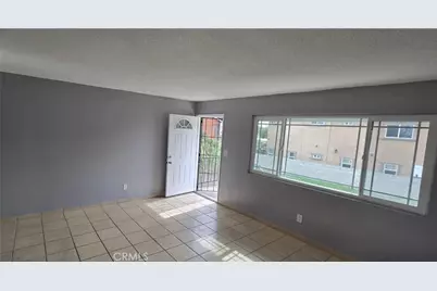 22330 Clarkdale, Hawaiian Gardens, CA 90716 - Photo 4