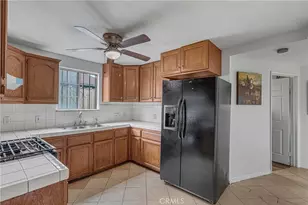 11513 S San Pedro, Los Angeles, CA 90061 - Photo 4