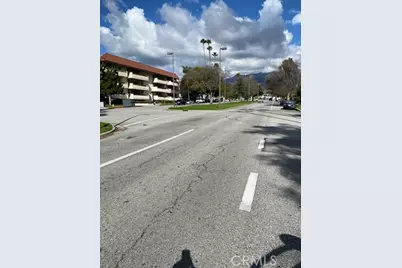 125 S Sierra Madre #304, Pasadena, CA 91107 - Photo 2