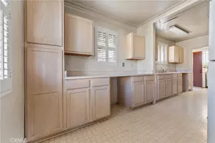 1122 W 77th St, Los Angeles, CA 90044 - Photo 10