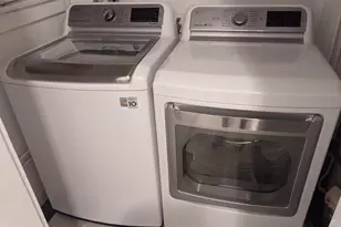 351 N Spaulding Ave, Los Angeles, CA 90036 - Photo 16