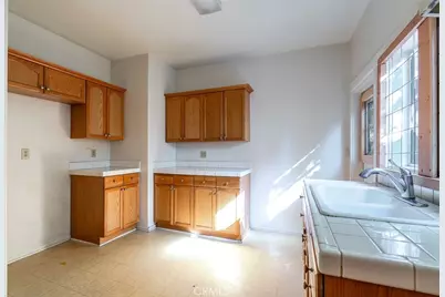 584 Saint John, Pasadena, CA 91105 - Photo 20