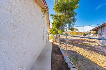 7371 Lyons, Hesperia, CA 92345 - Photo 6