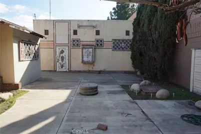8121 Rosecrans, Paramount, CA 90723 - Photo 16