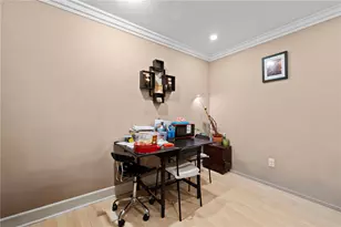 7035 Woodley, Van Nuys, CA 91406 - Photo 4