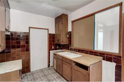 1021 W 48th, Los Angeles, CA 90037 - Photo 14