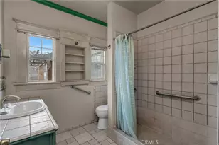1021 W 48th, Los Angeles, CA 90037 - Photo 28