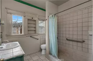 1021 W 48th, Los Angeles, CA 90037 - Photo 22