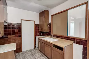 1021 W 48th, Los Angeles, CA 90037 - Photo 10