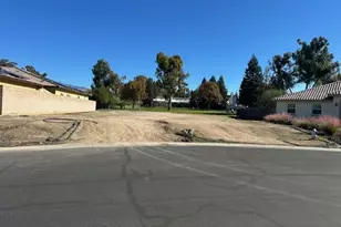 6203 Vista Estrella, Bakersfield, CA 93306 - Photo 1