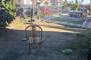 210 85th Pl, Los Angeles, CA 90003 - Photo 20