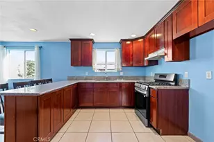 758 E 76th Pl Pl, Los Angeles, CA 90001 - Photo 16