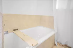 332 E 79th St, Los Angeles, CA 90003 - Photo 10